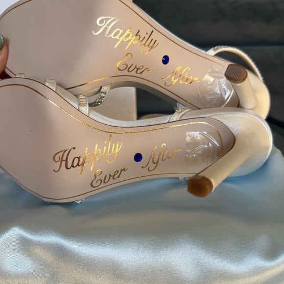 never worn Jessica Simpson glam wedding shoe - Picture 8 of 8